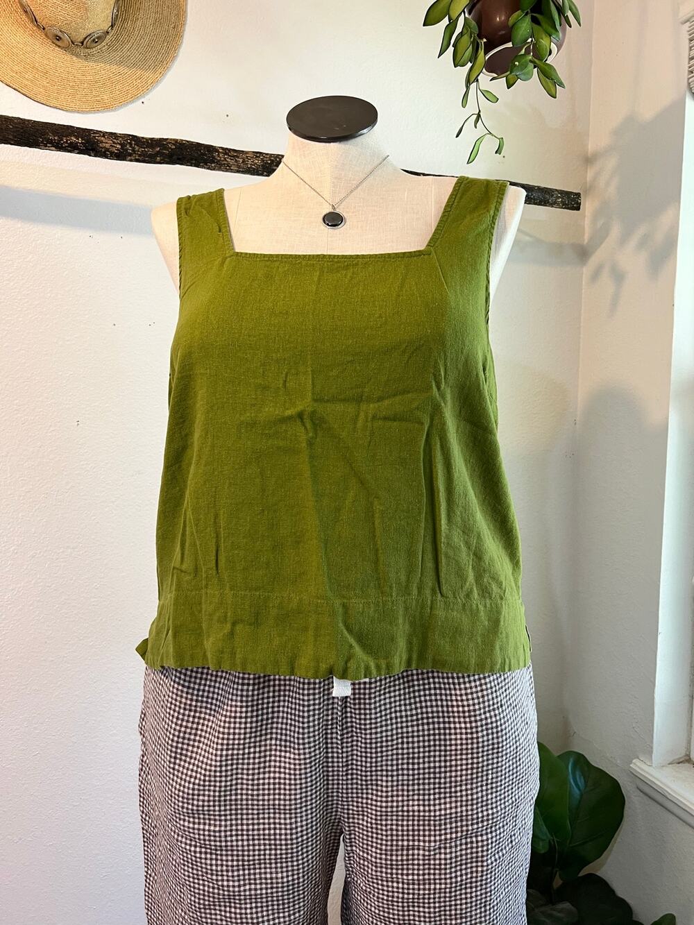 Lime Green Linen Blend Sleeveless Button Back Tank Top Blouse Size Large